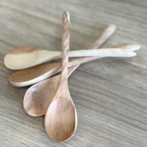 Ложка из можжевельника 16 см